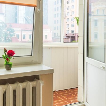 1 Комнатная Квартира По Улице Предславинская, 12 Kyiv Exterior photo